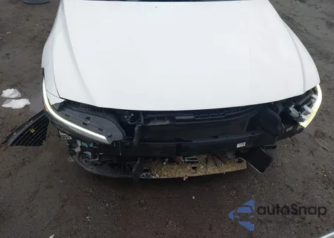 2024 Hyundai Elantra Sel from USA, damaged, VIN KMHLM4DG3RU663077